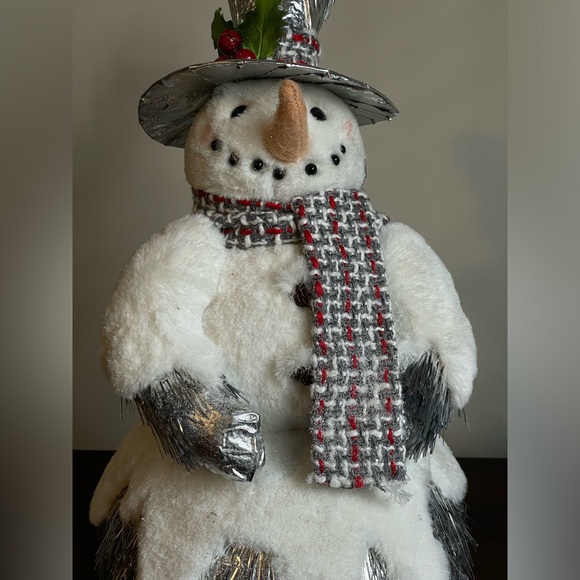 White and Silver Snowman - Picture 5 of 16